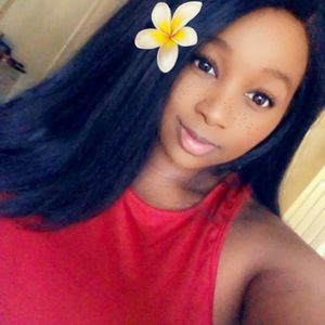 Meet your Posher, Andrea